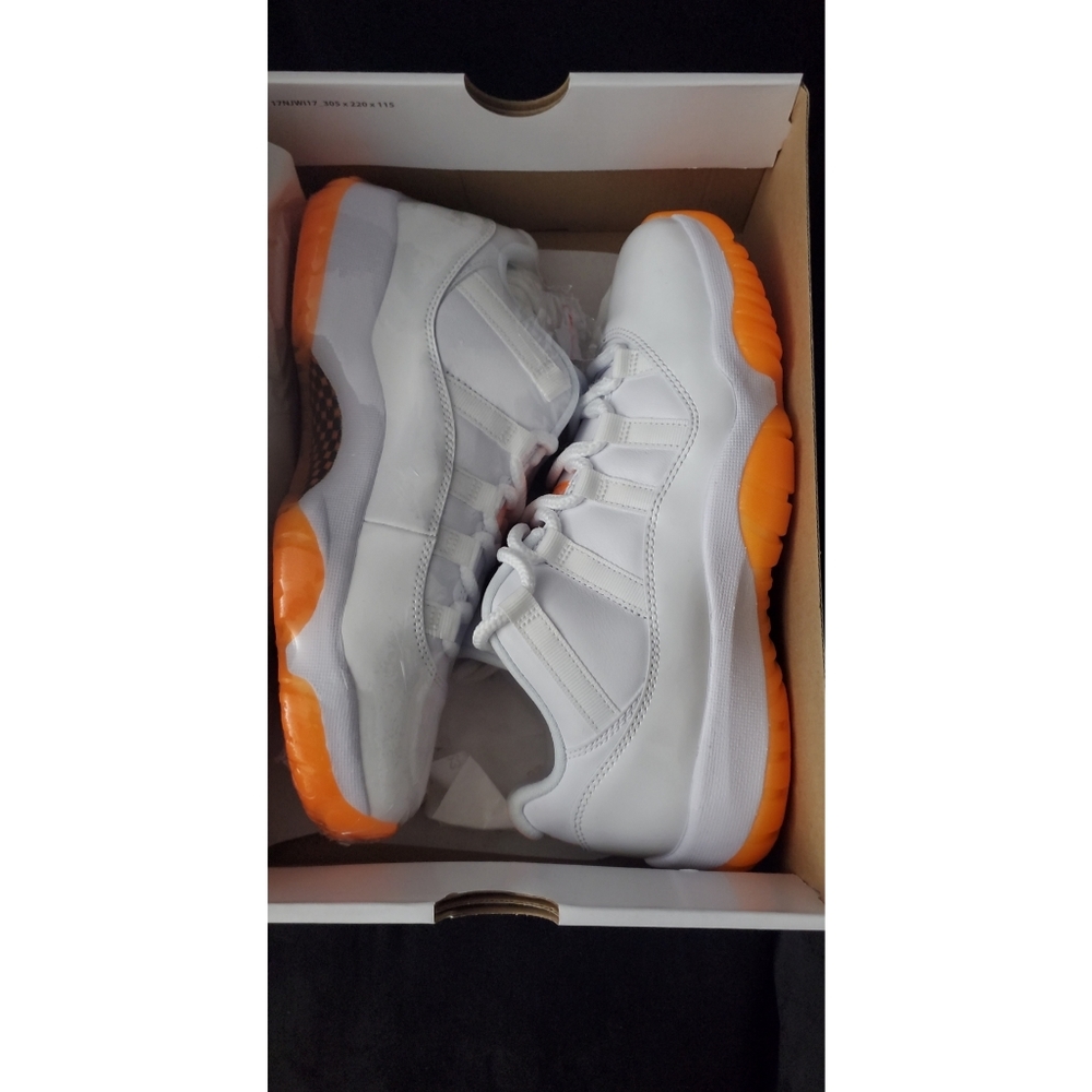 Women's Air Jordan 11 Retro Low's